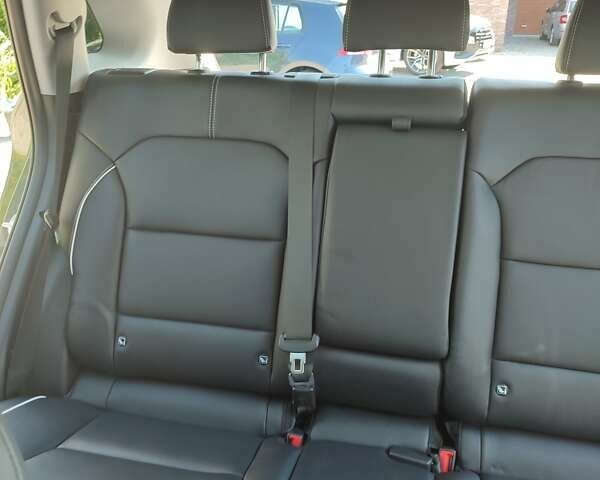 Серый Киа Niro, объемом двигателя 0 л и пробегом 49 тыс. км за 23000 $, фото 32 на Automoto.ua