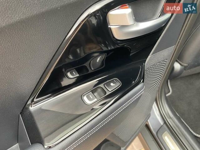 Серый Киа Niro, объемом двигателя 0 л и пробегом 117 тыс. км за 20470 $, фото 33 на Automoto.ua