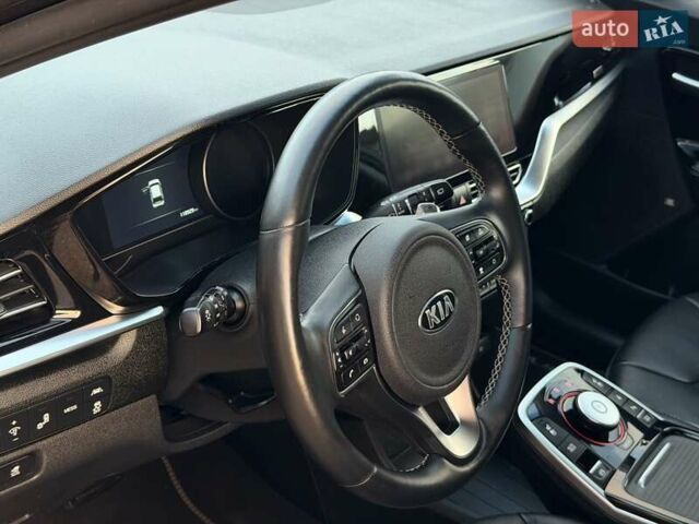 Сірий Кіа Niro, об'ємом двигуна 0 л та пробігом 118 тис. км за 20499 $, фото 43 на Automoto.ua