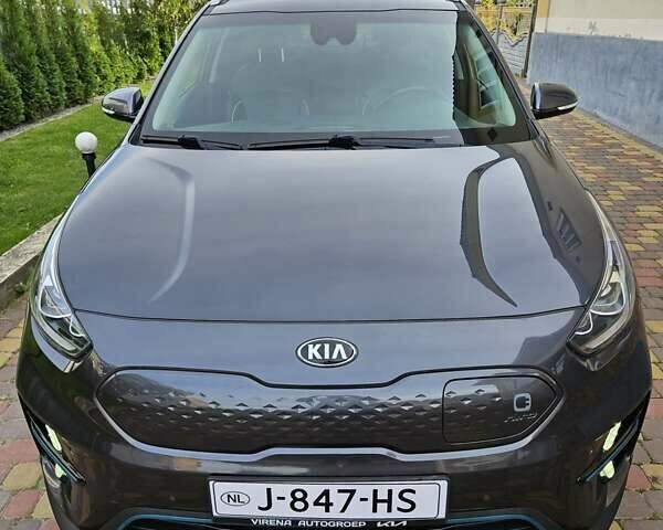 Сірий Кіа Niro, об'ємом двигуна 0 л та пробігом 136 тис. км за 19200 $, фото 5 на Automoto.ua