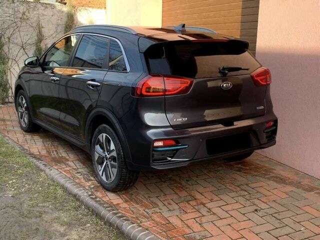 Серый Киа Niro, объемом двигателя 0 л и пробегом 118 тыс. км за 15900 $, фото 8 на Automoto.ua
