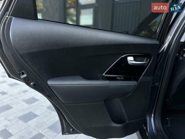 Серый Киа Niro, объемом двигателя 0 л и пробегом 88 тыс. км за 18500 $, фото 23 на Automoto.ua