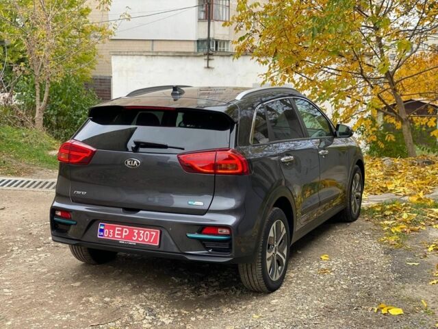 Киа Niro 2020 в Тернополе на Automoto.ua Серый Киа Niro, объемом двигателя 0 л и пробегом 149 тыс. км за 18700 $, фото 7 на Automoto.ua