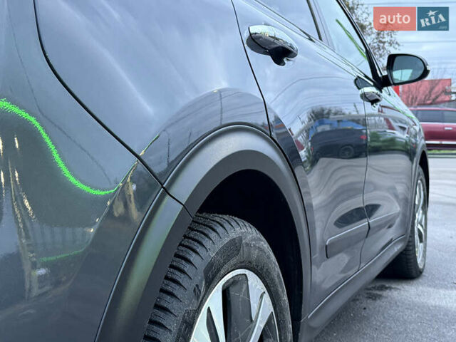 Серый Киа Niro, объемом двигателя 0 л и пробегом 165 тыс. км за 18000 $, фото 25 на Automoto.ua