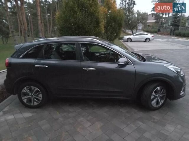 Киа Niro 2020 в Ирпене на Automoto.ua Серый Киа Niro, объемом двигателя 0 л и пробегом 99 тыс. км за 20490 $, фото 8 на Automoto.ua