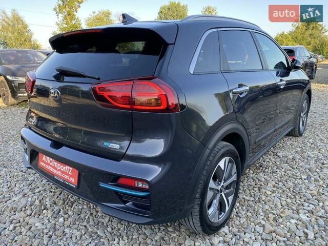 Серый Киа Niro, объемом двигателя 0 л и пробегом 88 тыс. км за 21500 $, фото 15 на Automoto.ua