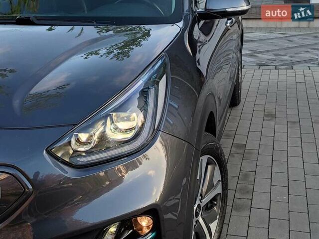 Киа Niro 2020 в Ровно на Automoto.ua Серый Киа Niro, объемом двигателя 0 л и пробегом 125 тыс. км за 19850 $, фото 11 на Automoto.ua