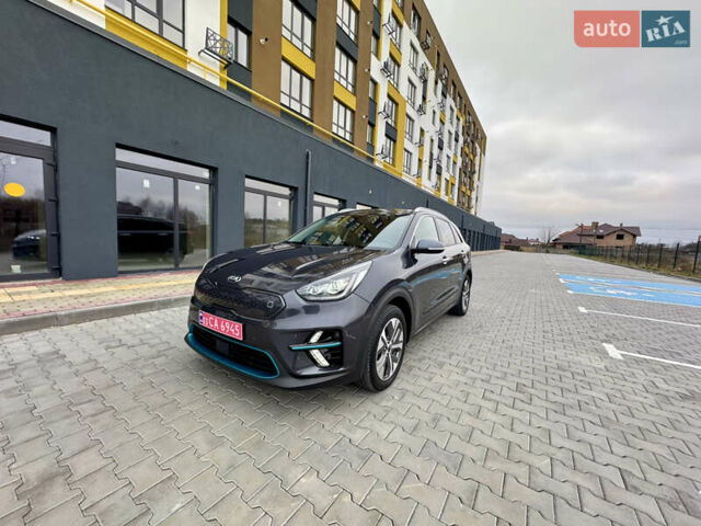 Серый Киа Niro, объемом двигателя 0 л и пробегом 109 тыс. км за 20500 $, фото 1 на Automoto.ua