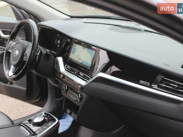 Сірий Кіа Niro, об'ємом двигуна 0 л та пробігом 74 тис. км за 19990 $, фото 32 на Automoto.ua