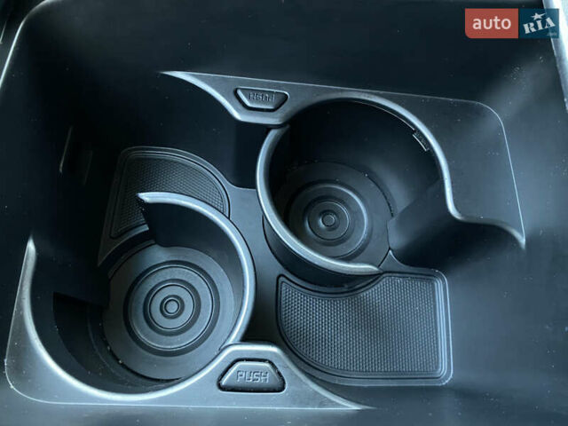 Киа Niro 2020 в Львове на Automoto.ua Серый Киа Niro, объемом двигателя 0 л и пробегом 116 тыс. км за 20800 $, фото 90 на Automoto.ua