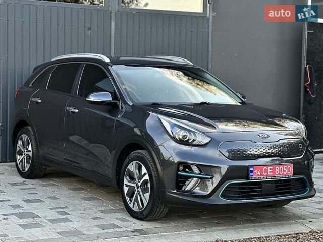 Киа Niro 2020 в Ивано-Франковске на Automoto.ua Серый Киа Niro, объемом двигателя 0 л и пробегом 88 тыс. км за 18500 $, фото 3 на Automoto.ua