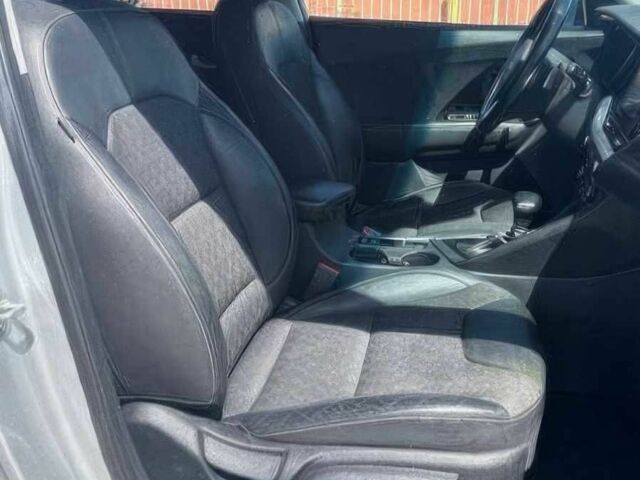 Серый Киа Niro, объемом двигателя 1.6 л и пробегом 48 тыс. км за 18400 $, фото 8 на Automoto.ua