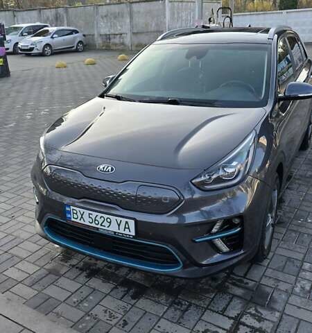 Серый Киа Niro, объемом двигателя 0 л и пробегом 83 тыс. км за 25100 $, фото 1 на Automoto.ua
