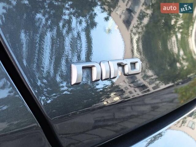 Киа Niro 2020 в Ровно на Automoto.ua Серый Киа Niro, объемом двигателя 0 л и пробегом 125 тыс. км за 19850 $, фото 18 на Automoto.ua