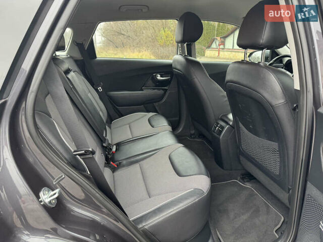 Серый Киа Niro, объемом двигателя 0 л и пробегом 158 тыс. км за 17750 $, фото 67 на Automoto.ua