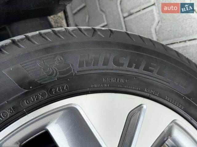 Серый Киа Niro, объемом двигателя 0 л и пробегом 150 тыс. км за 18500 $, фото 34 на Automoto.ua