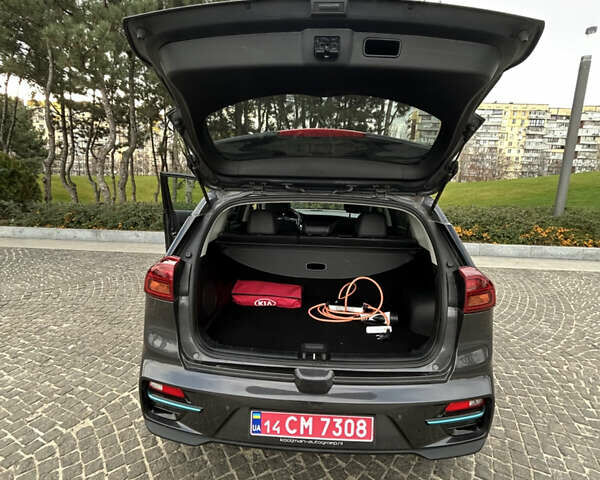 Сірий Кіа Niro, об'ємом двигуна 0 л та пробігом 113 тис. км за 19580 $, фото 14 на Automoto.ua