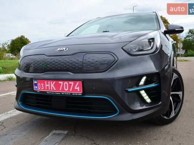 Серый Киа Niro, объемом двигателя 0 л и пробегом 77 тыс. км за 19950 $, фото 8 на Automoto.ua