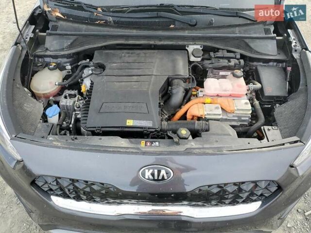 Серый Киа Niro, объемом двигателя 1.6 л и пробегом 57 тыс. км за 3300 $, фото 11 на Automoto.ua