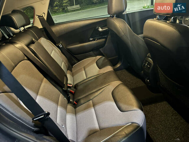Серый Киа Niro, объемом двигателя 0 л и пробегом 116 тыс. км за 17999 $, фото 23 на Automoto.ua