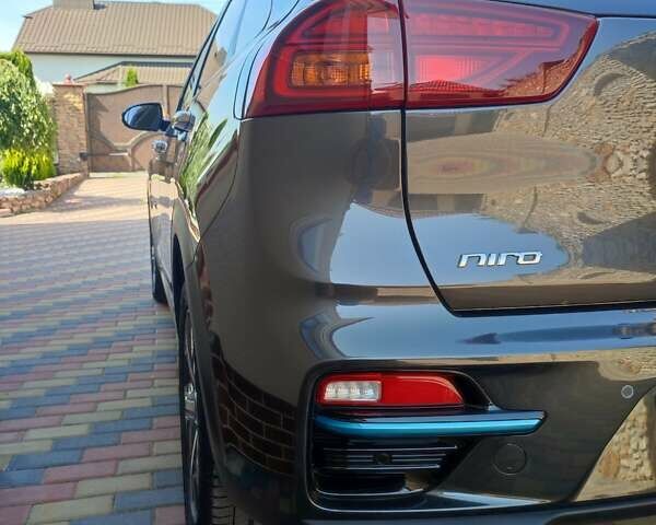 Серый Киа Niro, объемом двигателя 0 л и пробегом 49 тыс. км за 23000 $, фото 17 на Automoto.ua