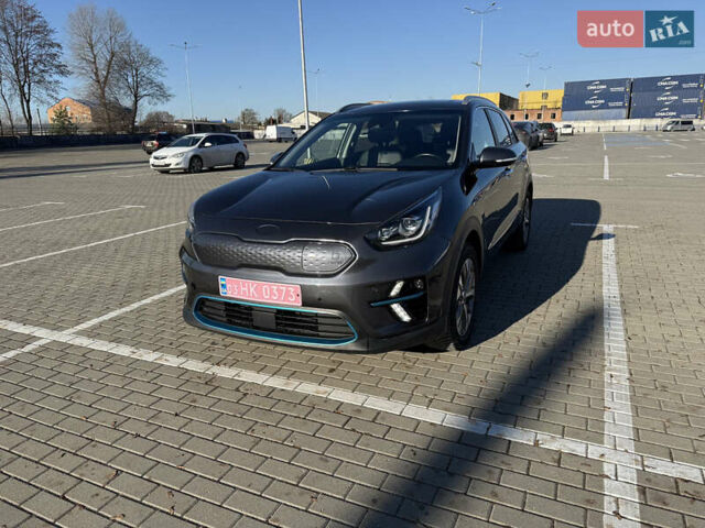 Сірий Кіа Niro, об'ємом двигуна 0 л та пробігом 87 тис. км за 18500 $, фото 27 на Automoto.ua