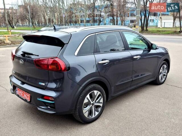 Серый Киа Niro, объемом двигателя 0 л и пробегом 115 тыс. км за 20300 $, фото 9 на Automoto.ua