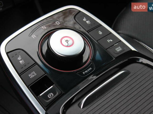 Сірий Кіа Niro, об'ємом двигуна 0 л та пробігом 74 тис. км за 19990 $, фото 41 на Automoto.ua