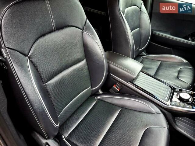 Серый Киа Niro, объемом двигателя 0 л и пробегом 115 тыс. км за 20300 $, фото 33 на Automoto.ua