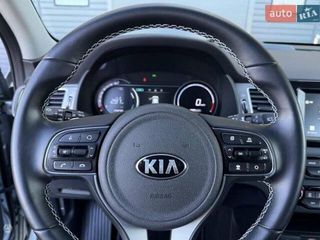 Кіа Niro 2020 у Чернівцях на Automoto.ua Сірий Кіа Niro, об'ємом двигуна 0 л та пробігом 12 тис. км за 19100 $, фото 12 на Automoto.ua