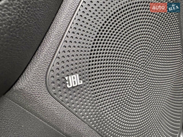Серый Киа Niro, объемом двигателя 0 л и пробегом 77 тыс. км за 19500 $, фото 15 на Automoto.ua