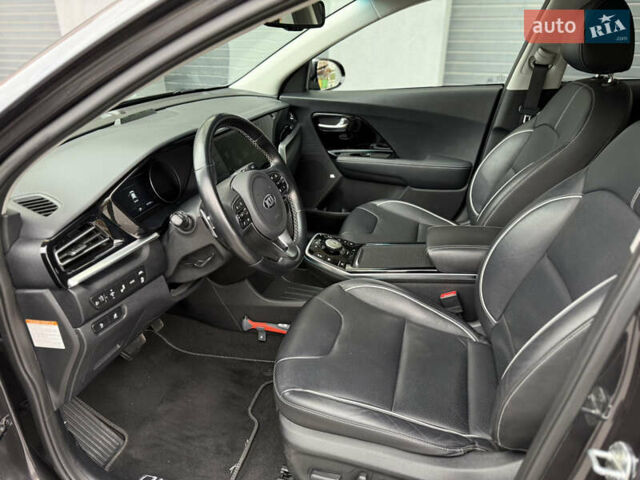 Кіа Niro 2020 у Вінниці на Automoto.ua Сірий Кіа Niro, об'ємом двигуна 0 л та пробігом 157 тис. км за 19500 $, фото 20 на Automoto.ua