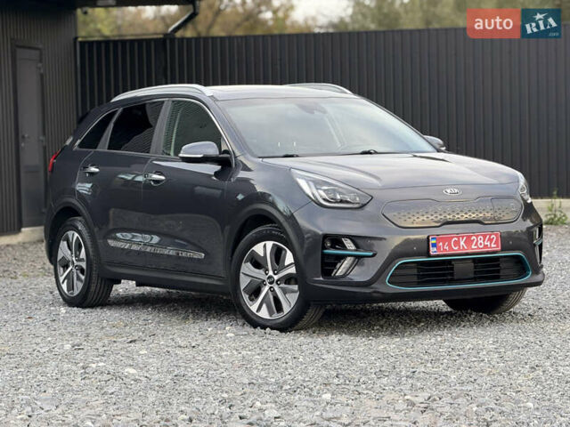 Киа Niro 2020 в Дрогобыче на Automoto.ua Серый Киа Niro, объемом двигателя 0 л и пробегом 140 тыс. км за 19299 $, фото 3 на Automoto.ua