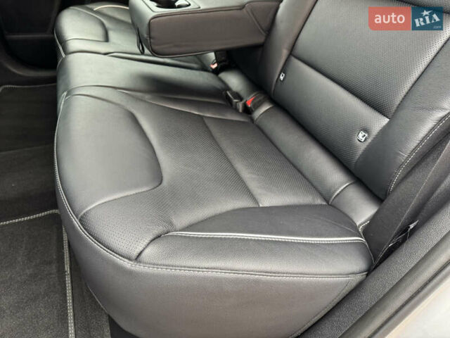 Серый Киа Niro, объемом двигателя 0 л и пробегом 118 тыс. км за 19350 $, фото 127 на Automoto.ua