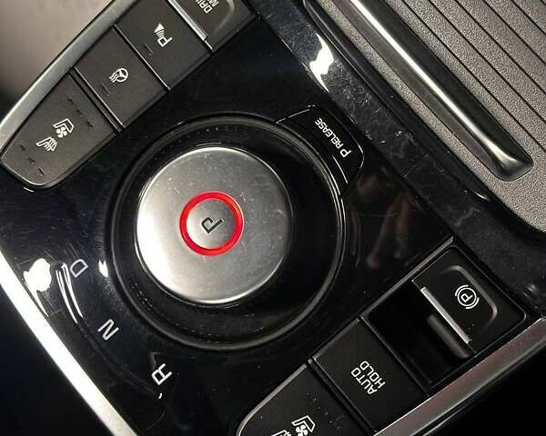Сірий Кіа Niro, об'ємом двигуна 0 л та пробігом 155 тис. км за 19400 $, фото 20 на Automoto.ua
