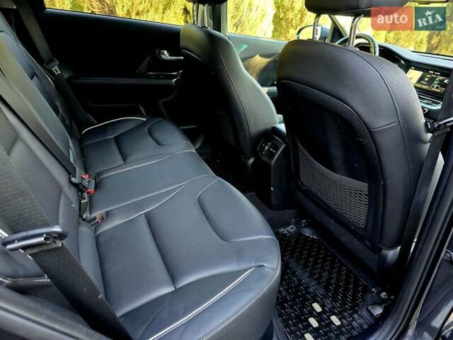 Серый Киа Niro, объемом двигателя 0 л и пробегом 70 тыс. км за 18800 $, фото 29 на Automoto.ua