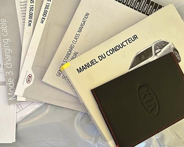 Сірий Кіа Niro, об'ємом двигуна 0 л та пробігом 112 тис. км за 18900 $, фото 34 на Automoto.ua