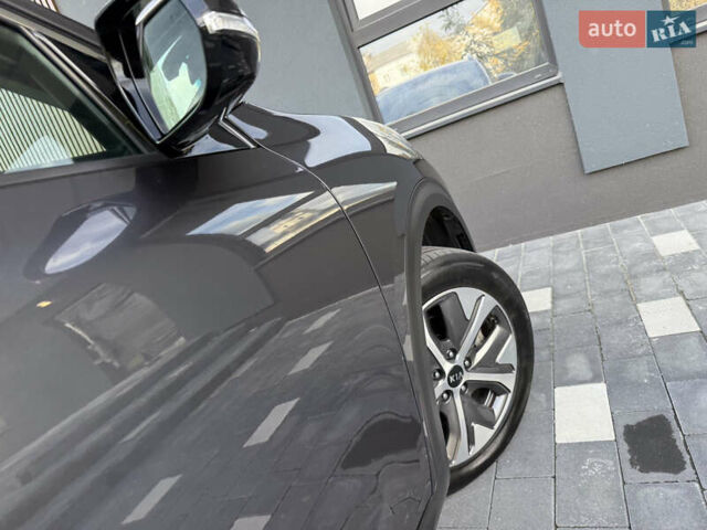 Сірий Кіа Niro, об'ємом двигуна 0 л та пробігом 70 тис. км за 19999 $, фото 42 на Automoto.ua