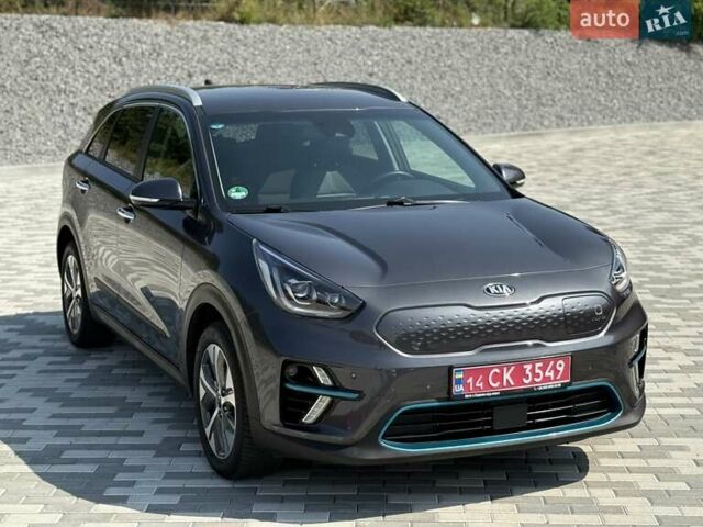 Сірий Кіа Niro, об'ємом двигуна 0 л та пробігом 82 тис. км за 20500 $, фото 9 на Automoto.ua