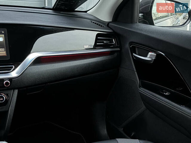 Серый Киа Niro, объемом двигателя 0 л и пробегом 164 тыс. км за 17550 $, фото 50 на Automoto.ua