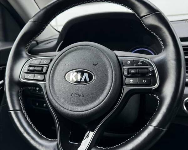 Серый Киа Niro, объемом двигателя 0 л и пробегом 147 тыс. км за 18800 $, фото 35 на Automoto.ua