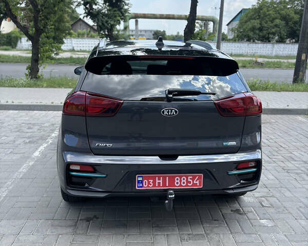 Сірий Кіа Niro, об'ємом двигуна 0 л та пробігом 72 тис. км за 19200 $, фото 2 на Automoto.ua