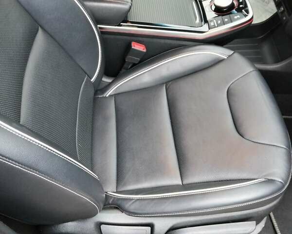 Серый Киа Niro, объемом двигателя 0 л и пробегом 85 тыс. км за 18750 $, фото 23 на Automoto.ua