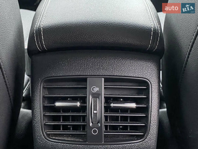 Сірий Кіа Niro, об'ємом двигуна 0 л та пробігом 63 тис. км за 20899 $, фото 46 на Automoto.ua