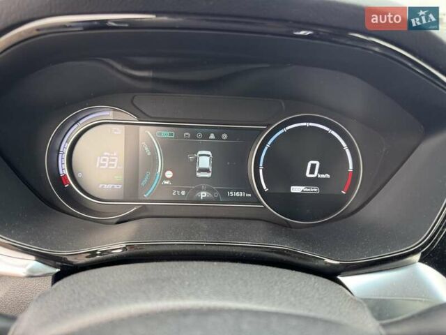 Сірий Кіа Niro, об'ємом двигуна 0 л та пробігом 150 тис. км за 17350 $, фото 15 на Automoto.ua