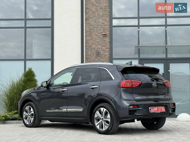 Серый Киа Niro, объемом двигателя 0 л и пробегом 139 тыс. км за 18900 $, фото 2 на Automoto.ua