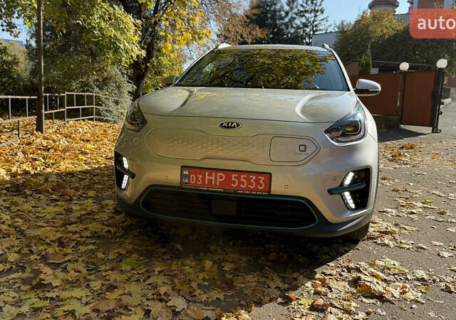 Сірий Кіа Niro, об'ємом двигуна 0 л та пробігом 115 тис. км за 21913 $, фото 1 на Automoto.ua
