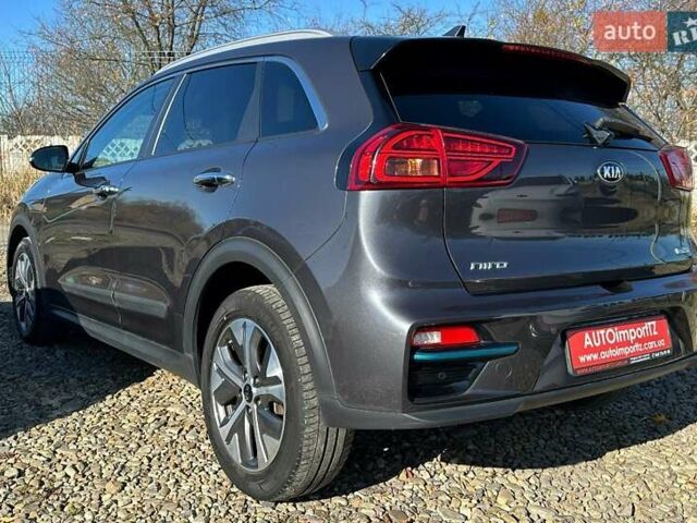 Сірий Кіа Niro, об'ємом двигуна 0 л та пробігом 58 тис. км за 23400 $, фото 22 на Automoto.ua