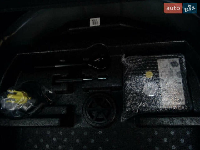 Серый Киа Niro, объемом двигателя 0 л и пробегом 108 тыс. км за 19900 $, фото 19 на Automoto.ua