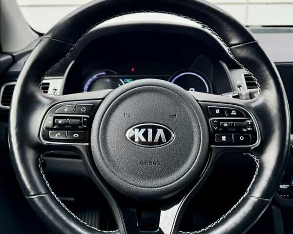 Серый Киа Niro, объемом двигателя 0 л и пробегом 147 тыс. км за 18800 $, фото 31 на Automoto.ua